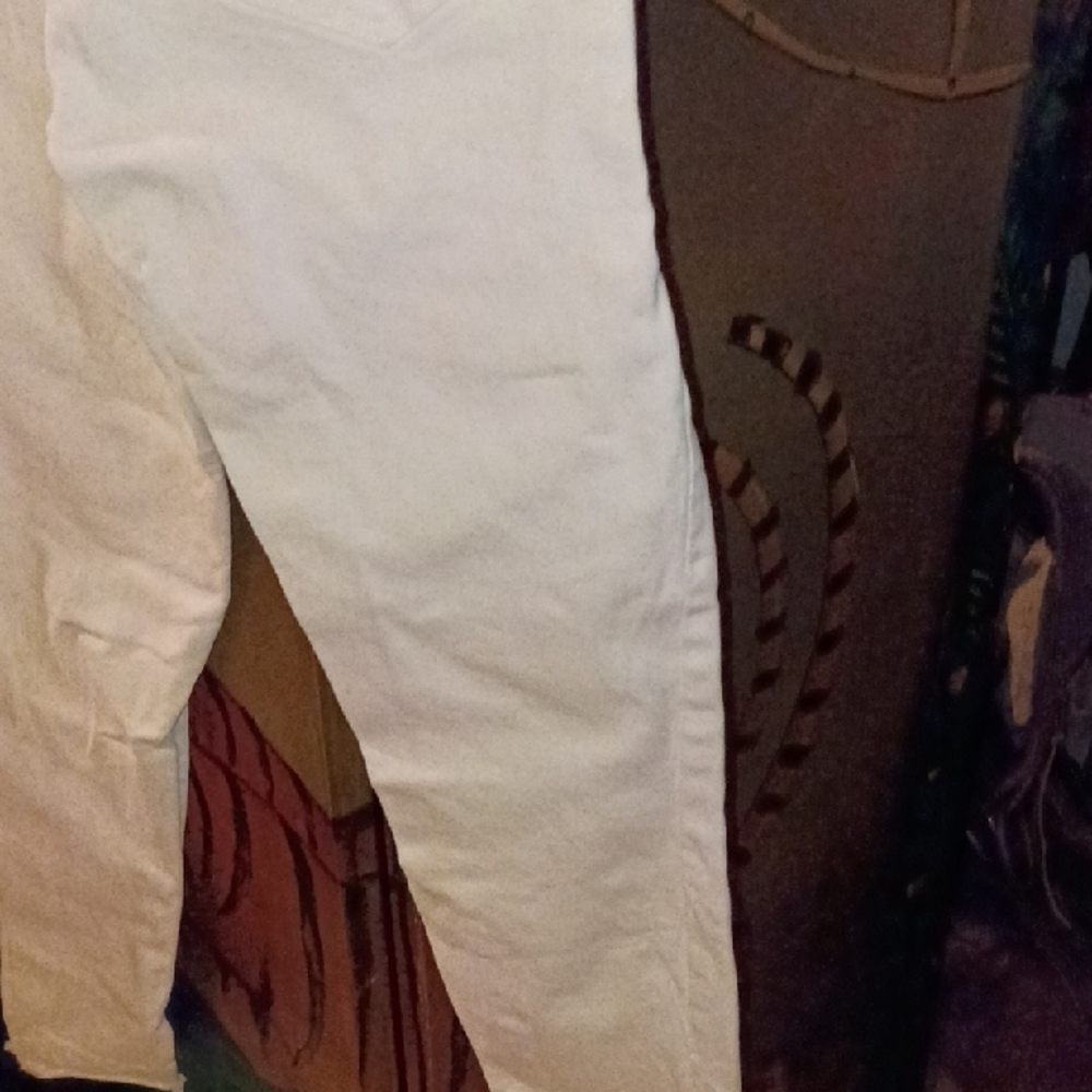 Lucky Brand High-Rise White Button-Fly Jeans - Picture 8 of 8